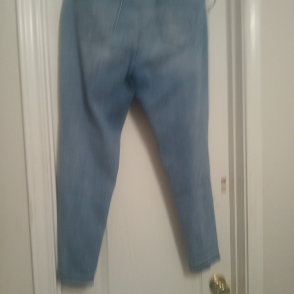 Soho Light Blue Ankle Jeans - Picture 2 of 4